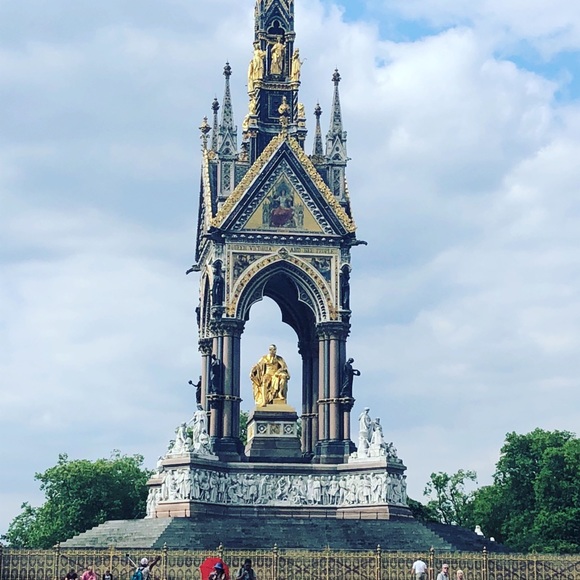 Meet your Posher, Keriann โ๏ธ - Picture 6 of 7